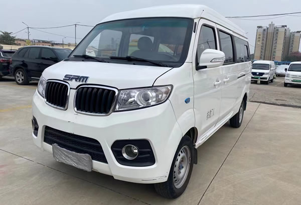 新能源面包車租賃全攻略 低成本貨運(yùn)的智慧之選